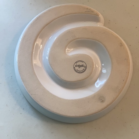 Swirl Dip Dish W/Berry Design and Appetizer Plate - Picture 3 of 4